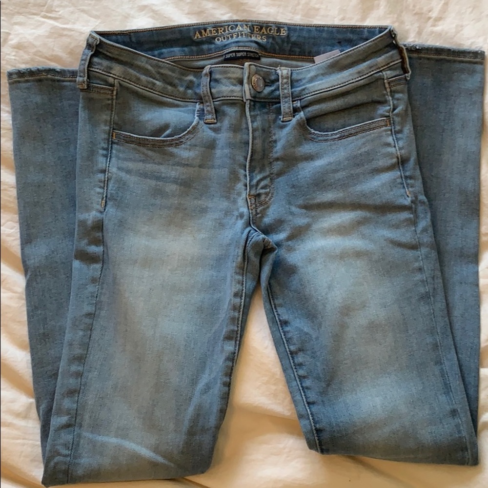 Light-Wash American Eagle Jeans